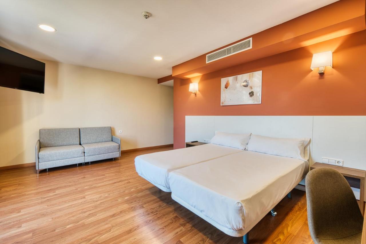 Checkin Madrid Mostoles Ngoại thất bức ảnh