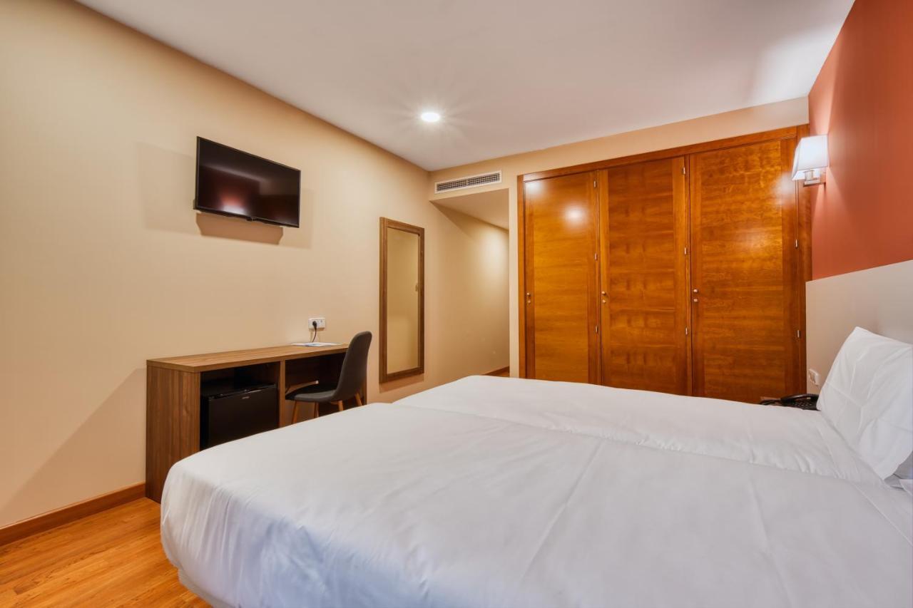 Checkin Madrid Mostoles Ngoại thất bức ảnh